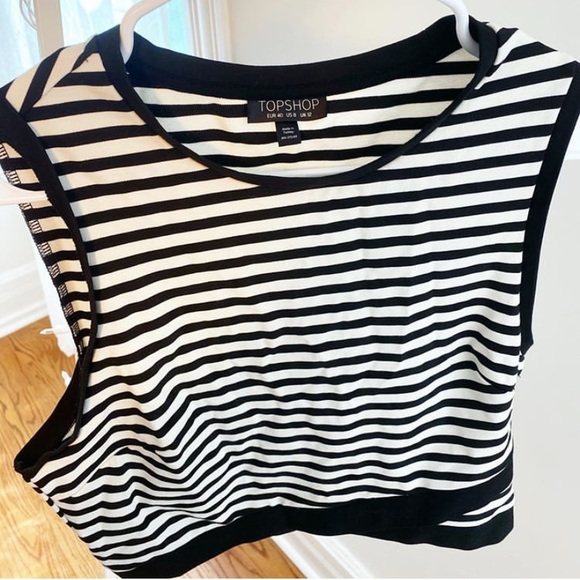 Black and white striped topshop crop top - Picture 2 of 5